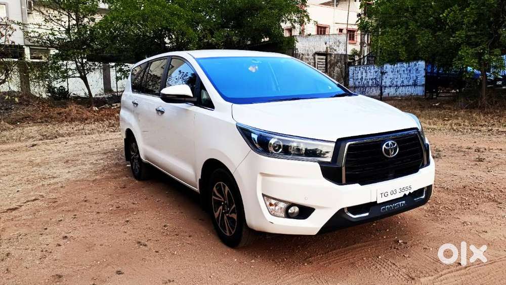 Toyota Innova Crysta, 2023