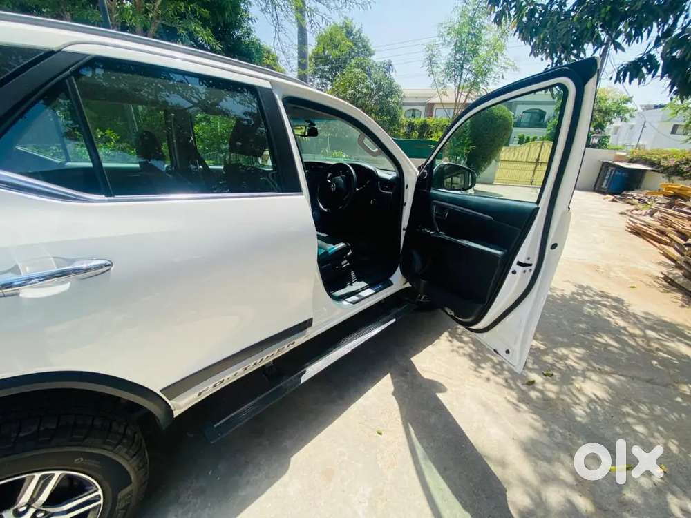 2023 / 2023  Toyota Fortuner 4x2 Auto