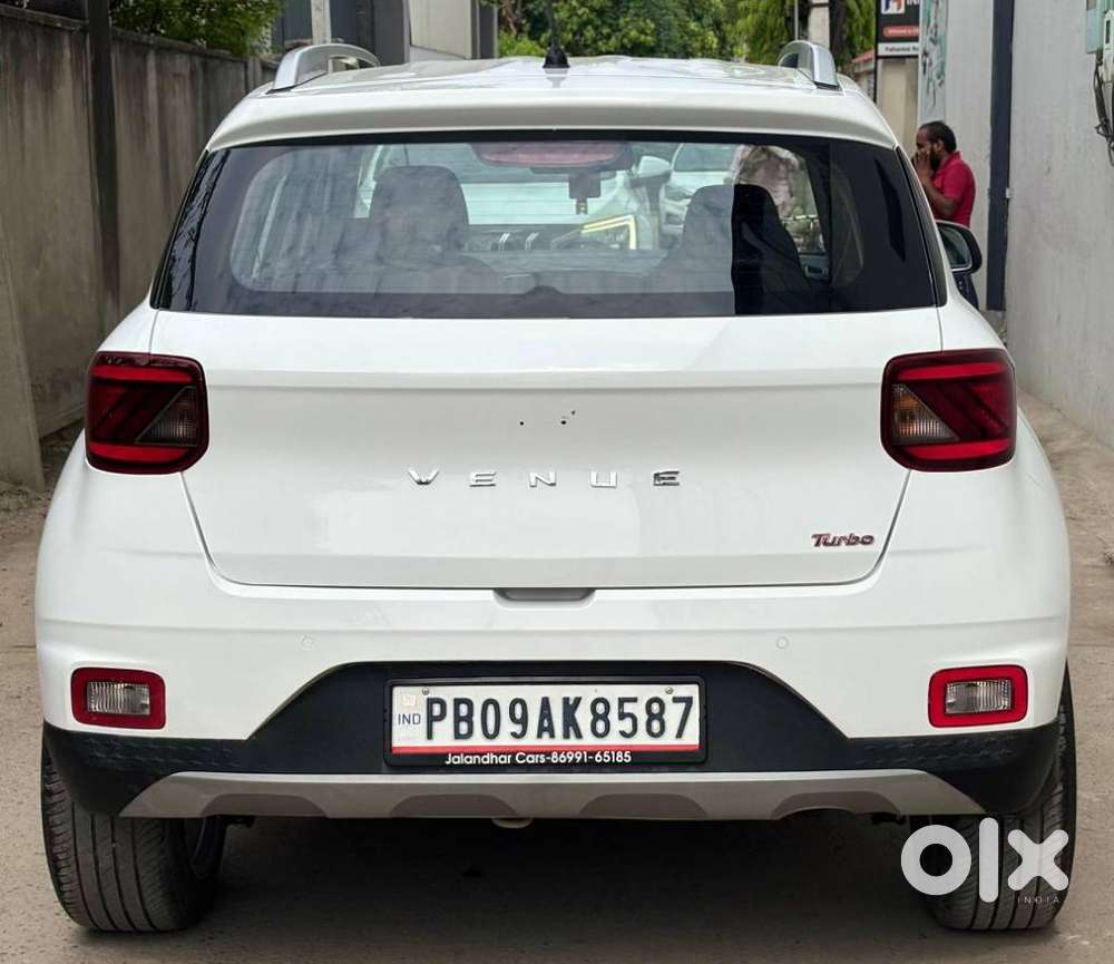 Hyundai Venue, 2021, Petrol