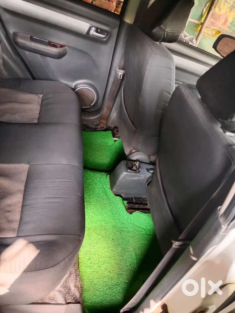 फुल कंडिशन गाडी