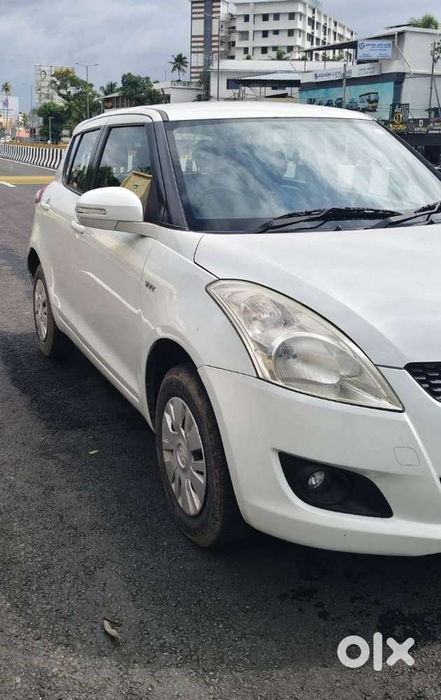Maruti Suzuki Swift Vxi, 2013, Petrol