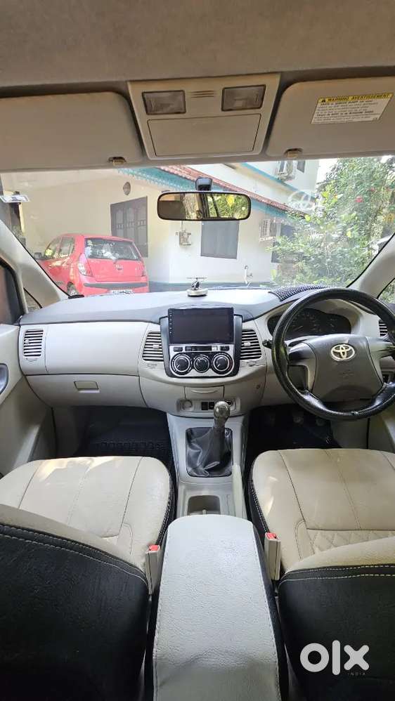 Innova 2012 Model Taxi Sevicle