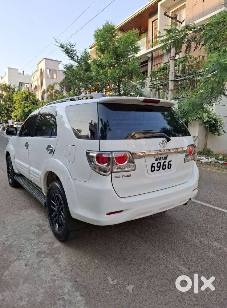 Toyota Fortuner 3.0 4x2 Automatic, 2012, Diesel