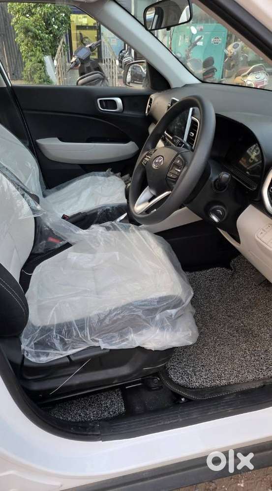 Hyundai Venue 1.2 S Plus, 2026, Petrol