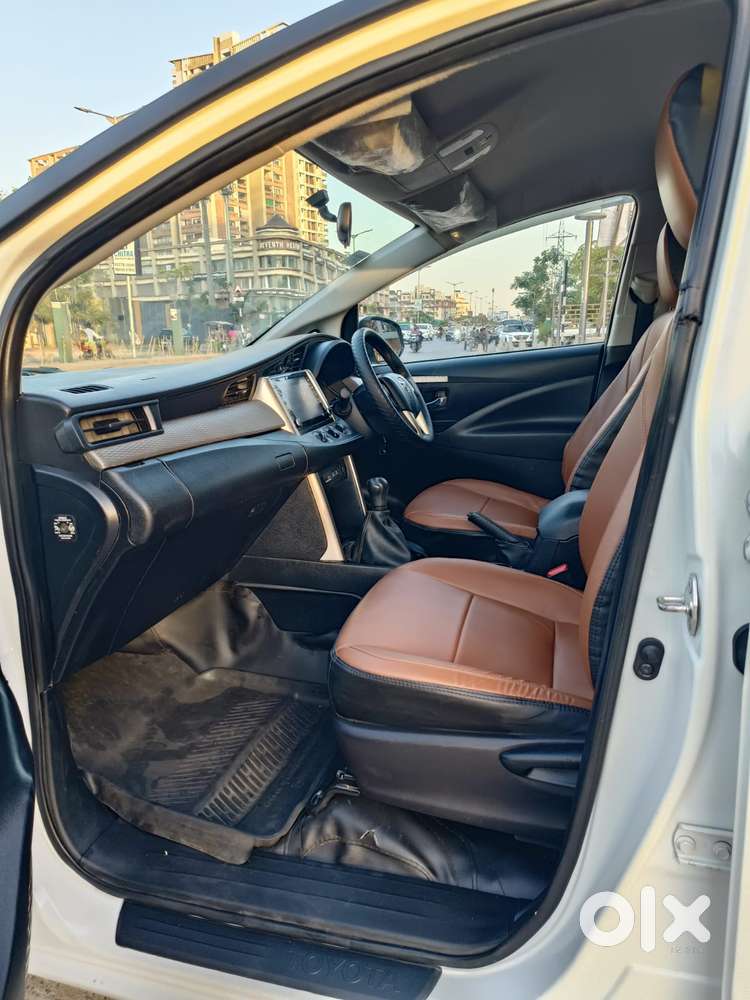 Toyota Innova Crysta 2.4 G Mt, 2023, Diesel