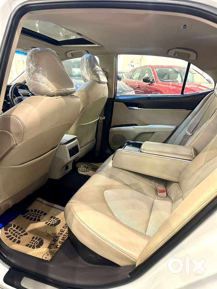 Toyota Camry 2.5 Hybrid, 2021, Petrol