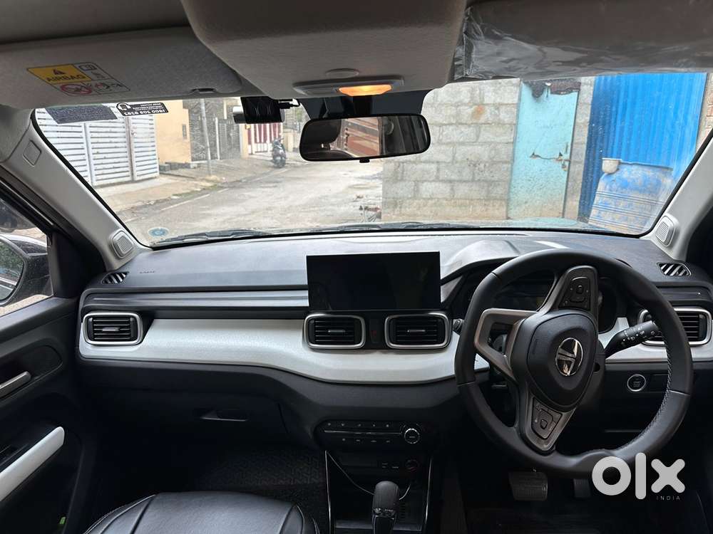 Tata Punch Creative+ Amt 2025  13500 Km  Daytona Grey   Top Variant