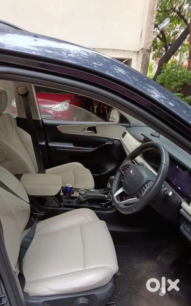 Mahindra Xuv700 Petrol 2024 Year