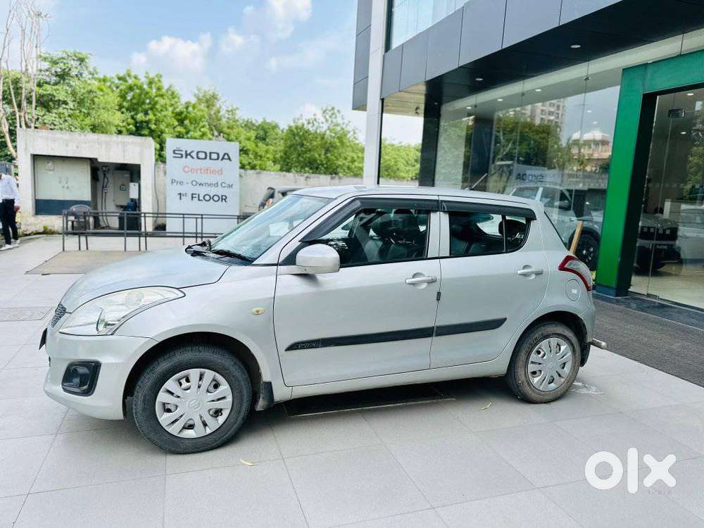 Maruti Suzuki Swift Vxi With Abs, 2016, Petrol