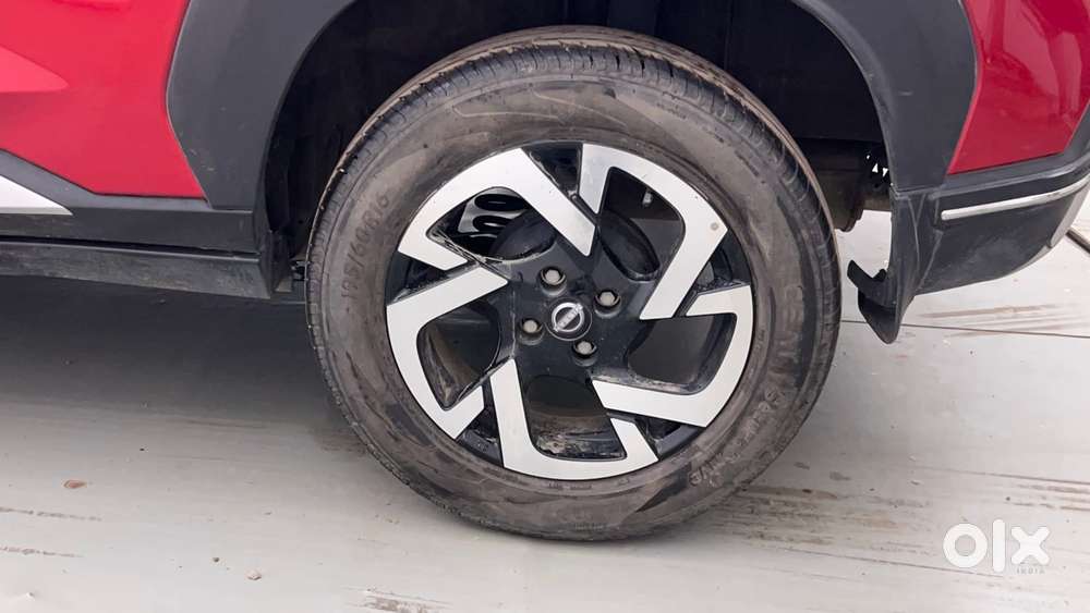 Nissan Magnite 1.0 Xv Dual Tone, 2023, Petrol