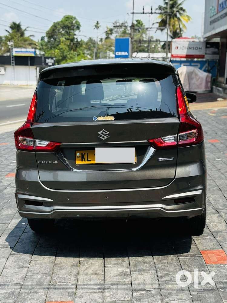 Maruti Suzuki Ertiga Vxi Shvs, 2022, Petrol