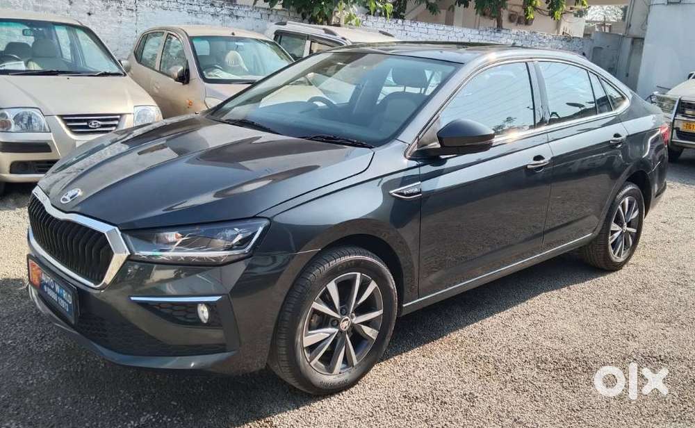 Skoda Slavia 1.0 Tsi Style At, 2023, Petrol