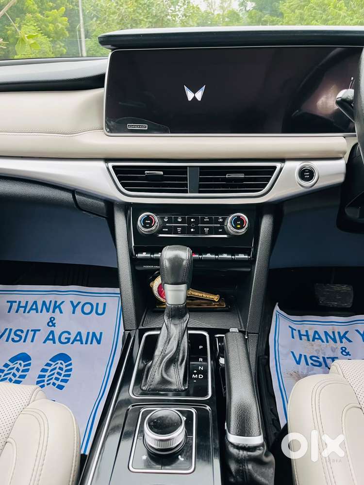 Mahindra Xuv700 2.2 Ax 7 Diesel At Str, 2023, Diesel
