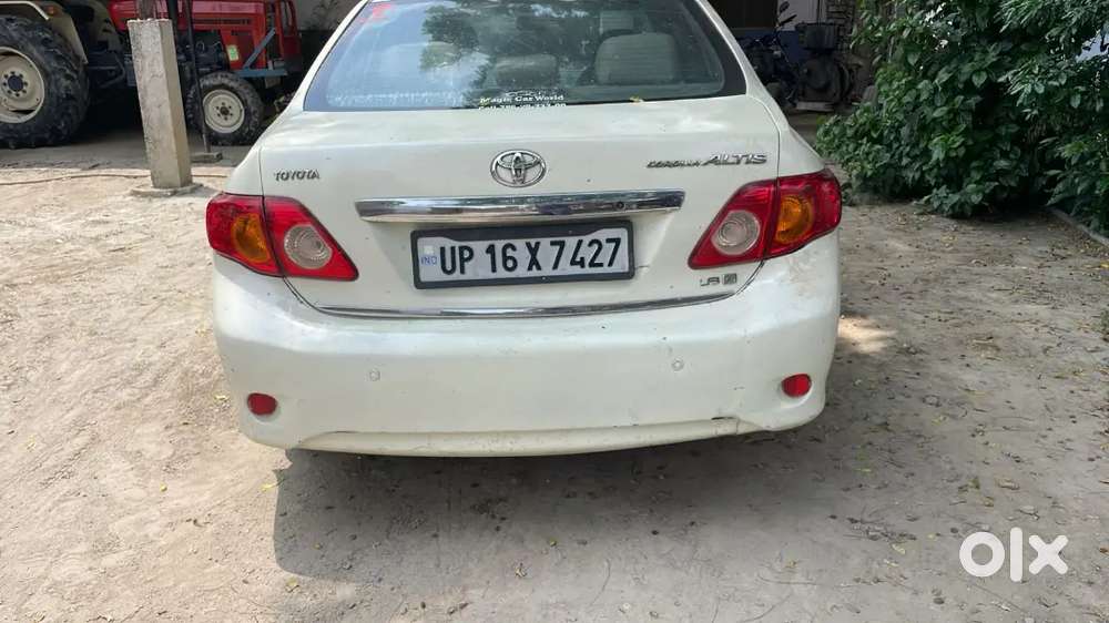 Toyota Corolla Altis 2010 Petrol Well Maintained