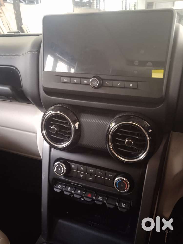 Mahindra Thar Roxx Ax7 L Diesel Mt 2wd, 2025, Diesel