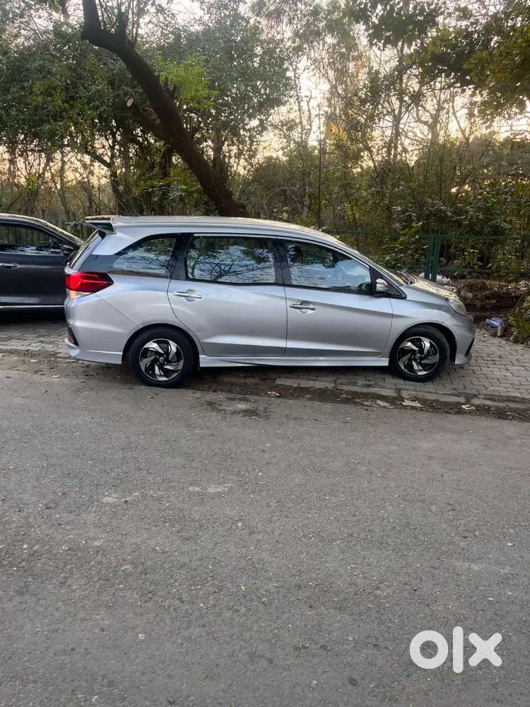 Honda Mobilio 1.5 Rs For Sale