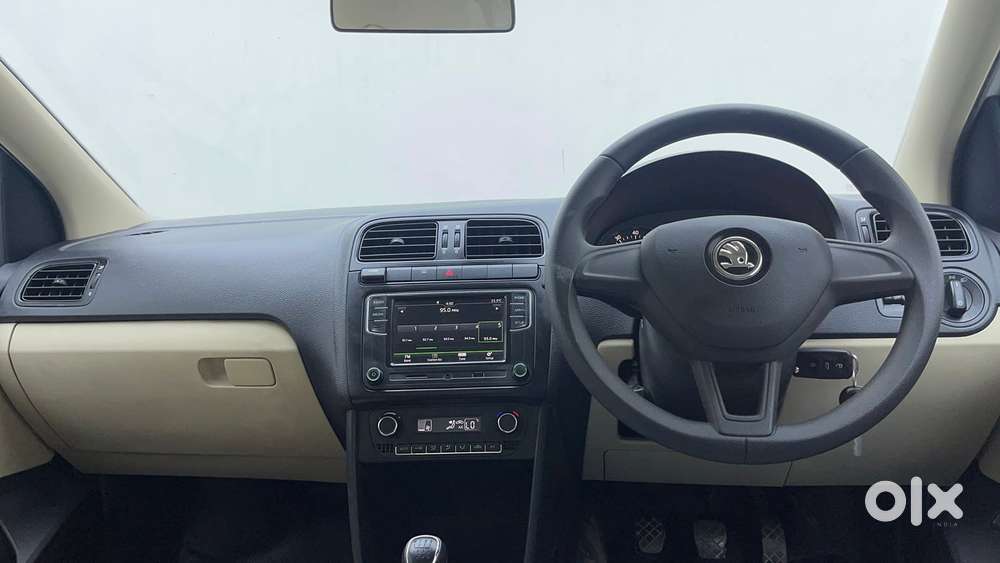 Skoda Rapid 1.0 Tsi Active, 2020, Petrol