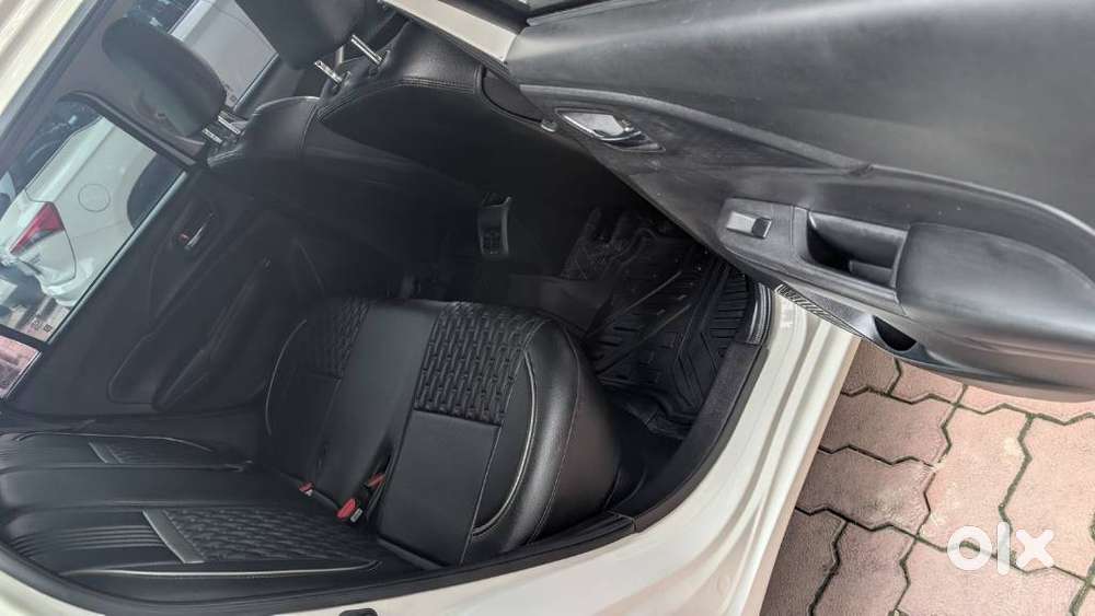 Maruti Suzuki Swift Zxi Plus, 2025, Petrol