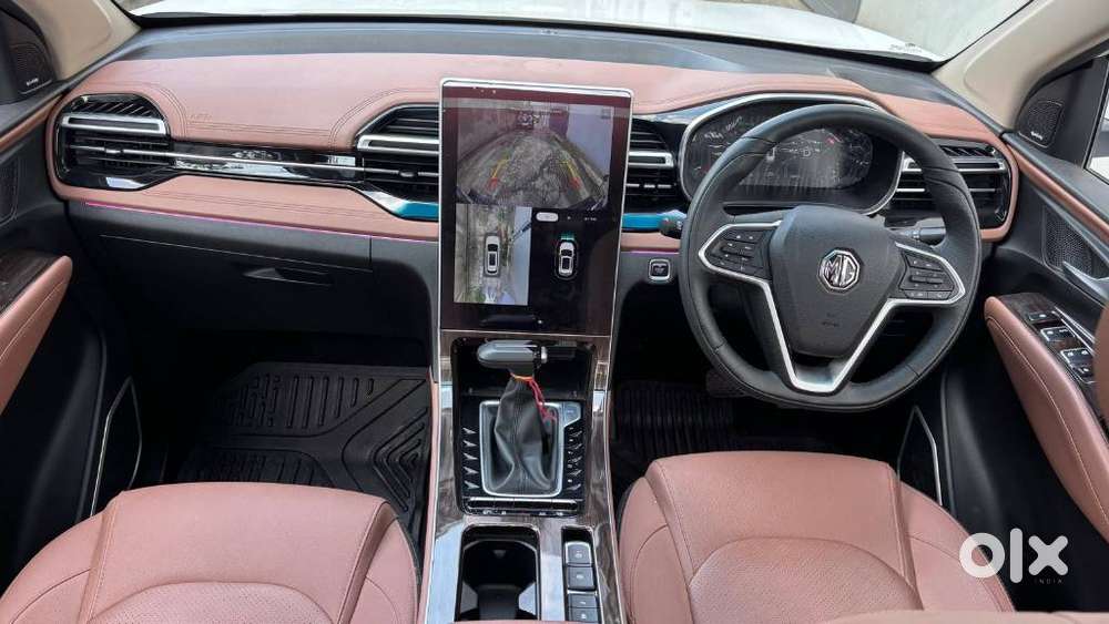 Mg Hector Plus, 2025, Petrol