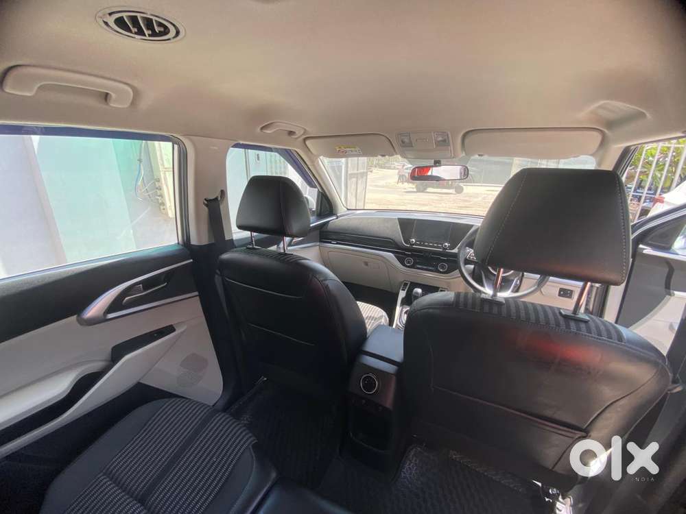 Kia Carens G 1.5 6mt Premium (o) 7-seater, 2023, Petrol