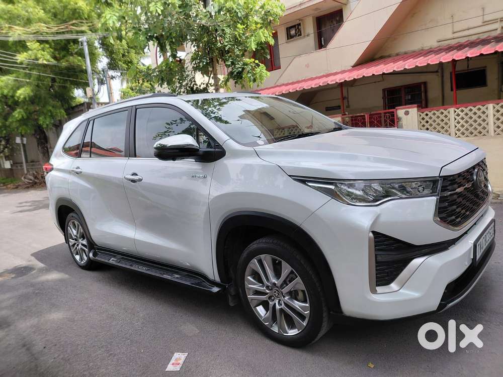 Toyota Innova Hycross 2.0 Zx (o) Hybrid 7 Str, 2024, Petrol