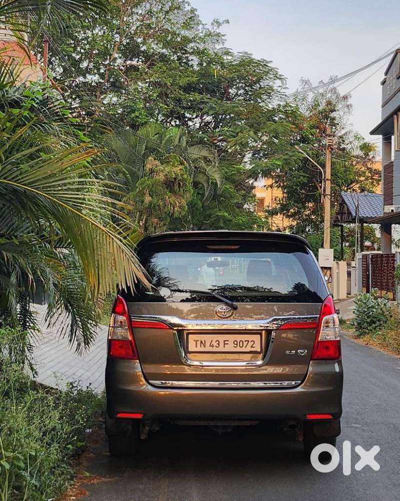 Toyota Innova 2.5 Vx 8 Seater Bs Iv, 2016, Diesel