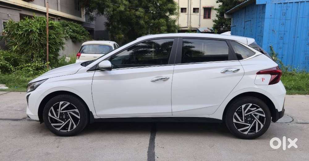 Hyundai New I20 1.2 Asta (o) Ivt, 2025, Petrol