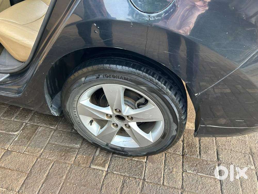 Black Elantra