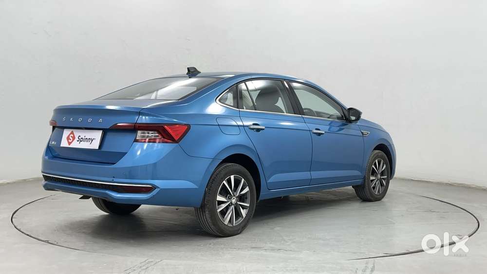 Skoda Slavia Style 1.0l Tsi At, 2023, Petrol