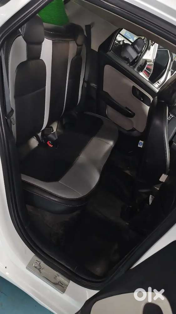 Tata Altroz Xm Plus (s) Petrol 2023 | Sunroof | 16500