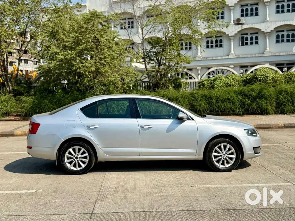 Skoda Octavia 2016 Petrol 80000 Km Driven