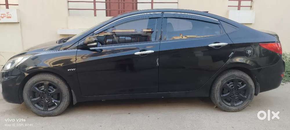 Hyundai Fluidic Verna 2011 Petrol 104000 Km Driven