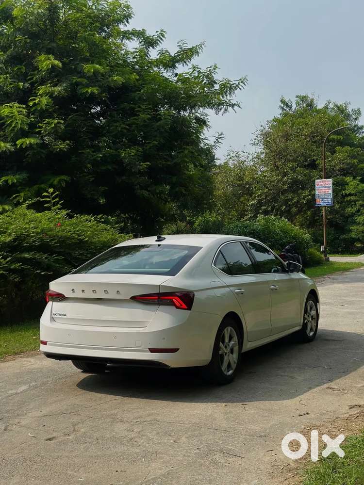 Skoda Octavia 2.0 Style Tsi At, 2022, Petrol