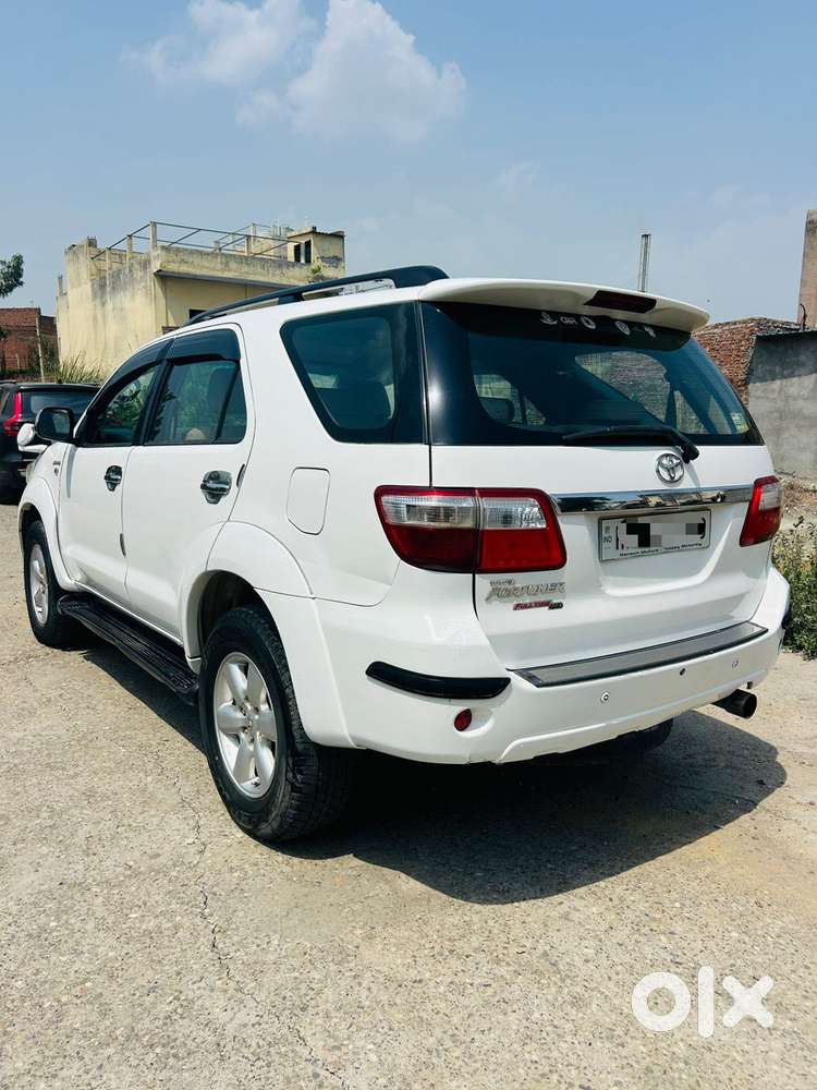 Toyota Fortuner 4x4 Mt 2.8 Diesel, 2011, Diesel
