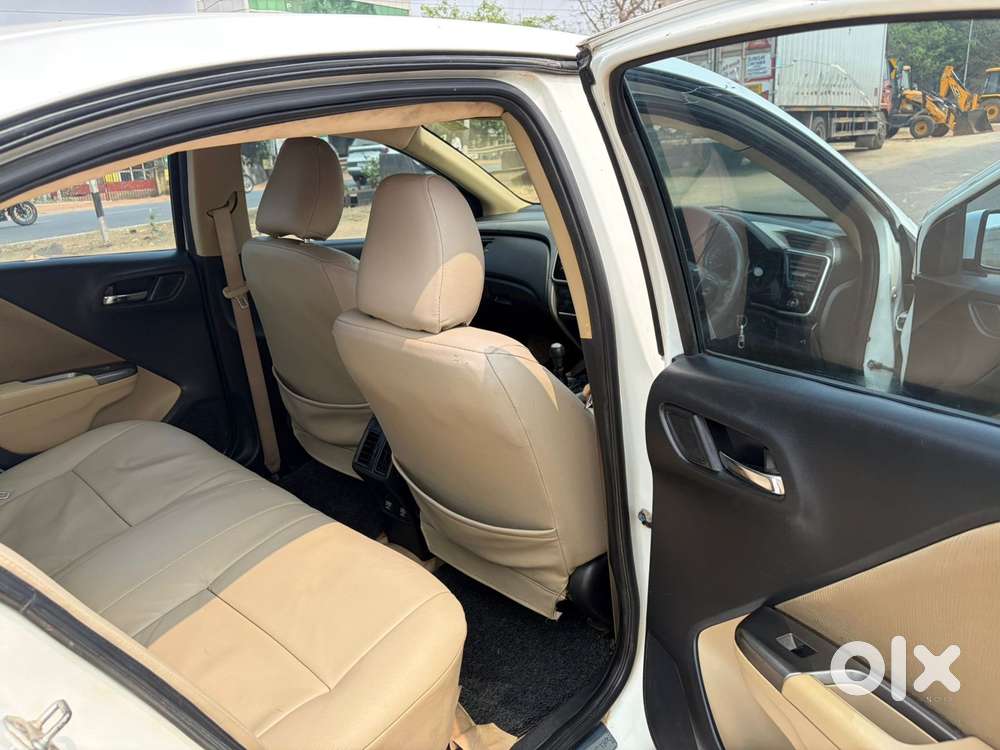 Honda City V At Sunroof I-vtec, 2016, Diesel