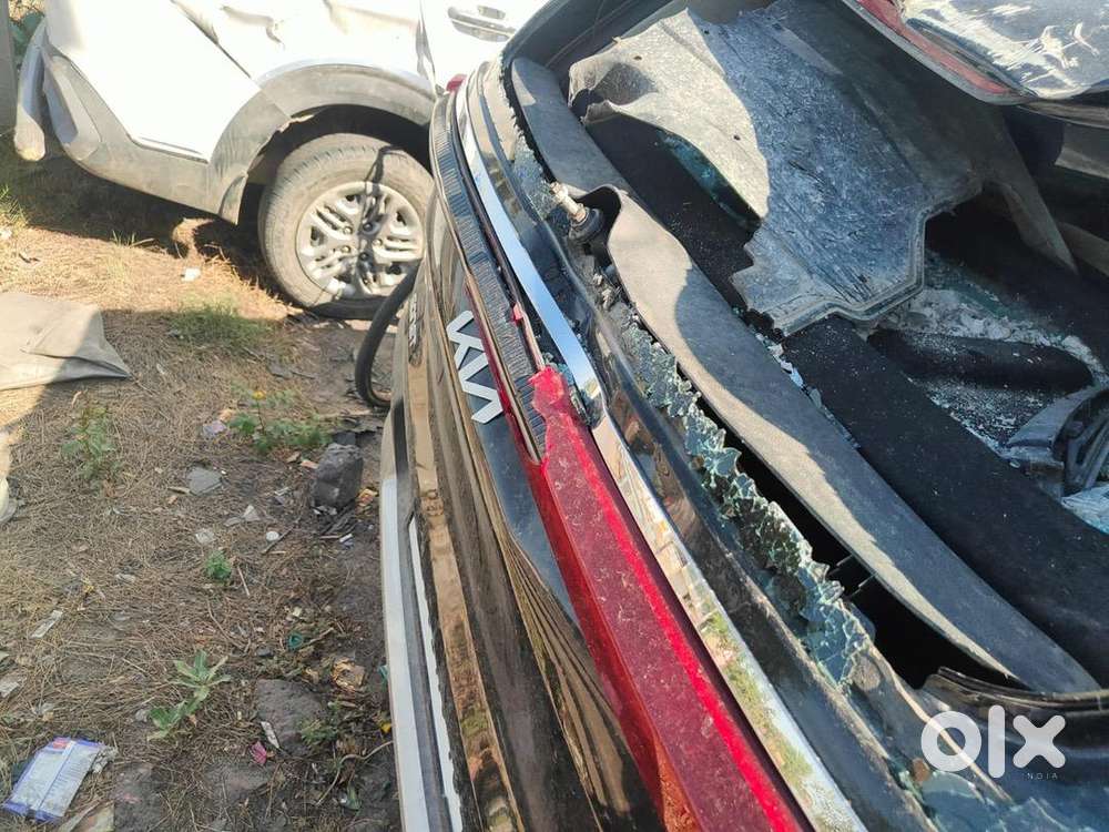 Kia Sonet 1 Petrol 39000 Km Driven