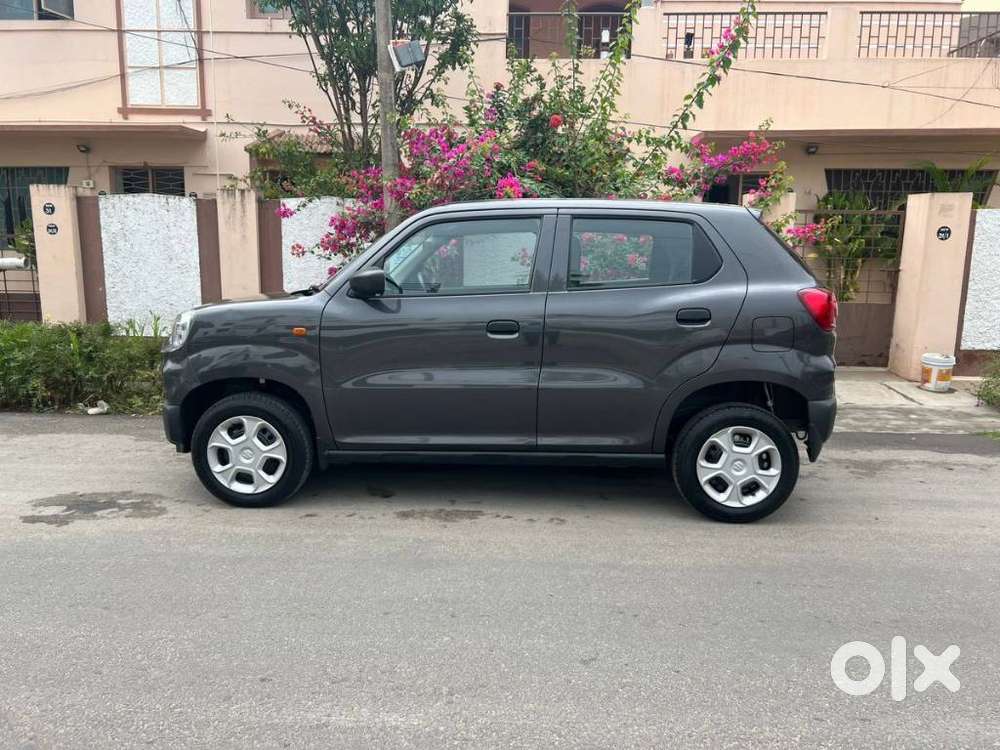 Maruti Suzuki S-presso Vxi, 2025, Petrol