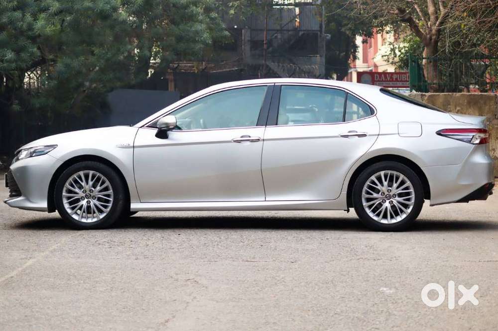 Toyota Camry Hybrid, 2019, Petrol