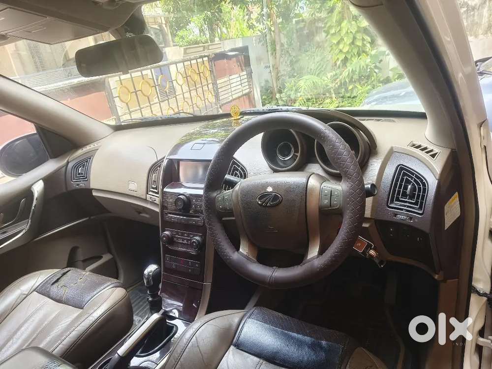 Mahindra Xuv500 W8 2013