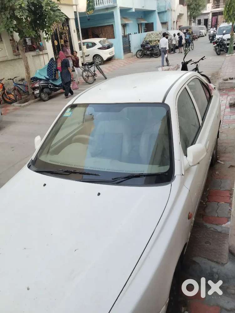 Hyundai Accent Hatchback 2011 Cng & Petrol 98000 Km Driven