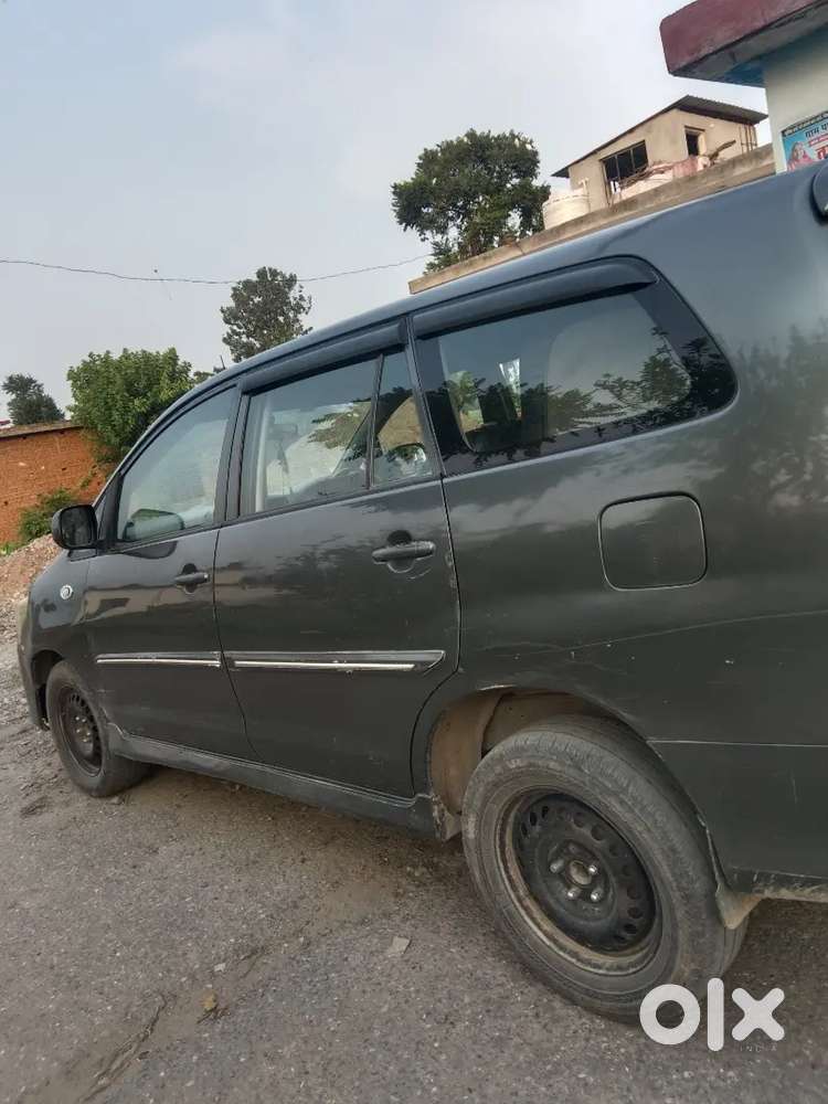 Toyota Innova Diesel 7 Str 2013
