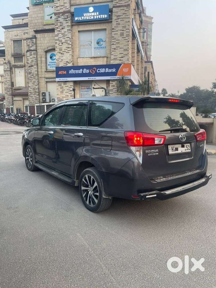 Toyota Innova Crysta 2.8z Automatic, 2022, Diesel