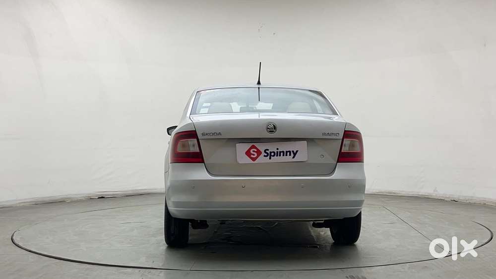 Skoda Rapid 1.6 Mpi At Style, 2016, Petrol