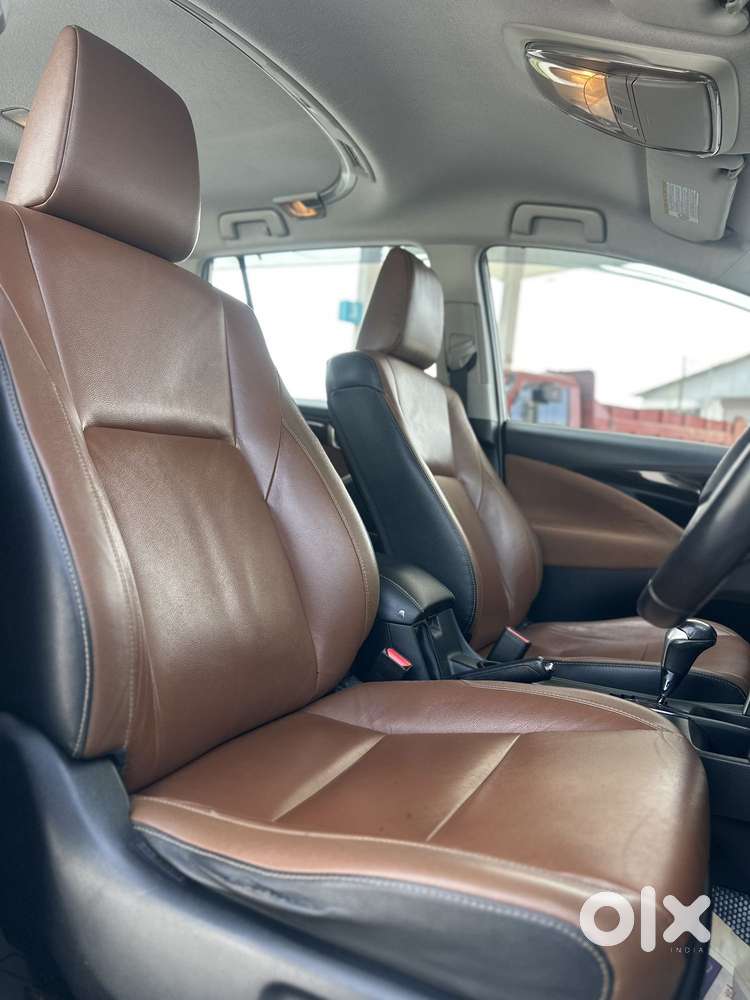 Toyota Innova Crysta 2.8z Automatic, 2016, Diesel