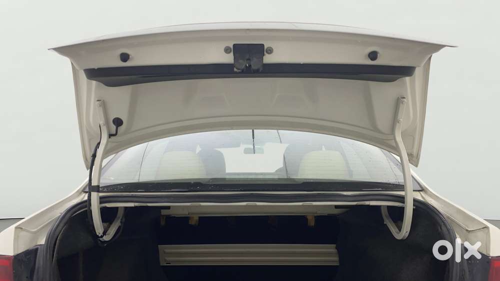 Skoda Rapid 2011-2013 1.6 Mpi At Ambition, 2013, Petrol