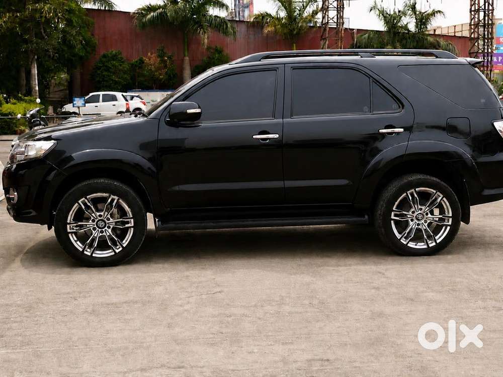 Toyota Fortuner 2015 Diesel 90700 Km Driven