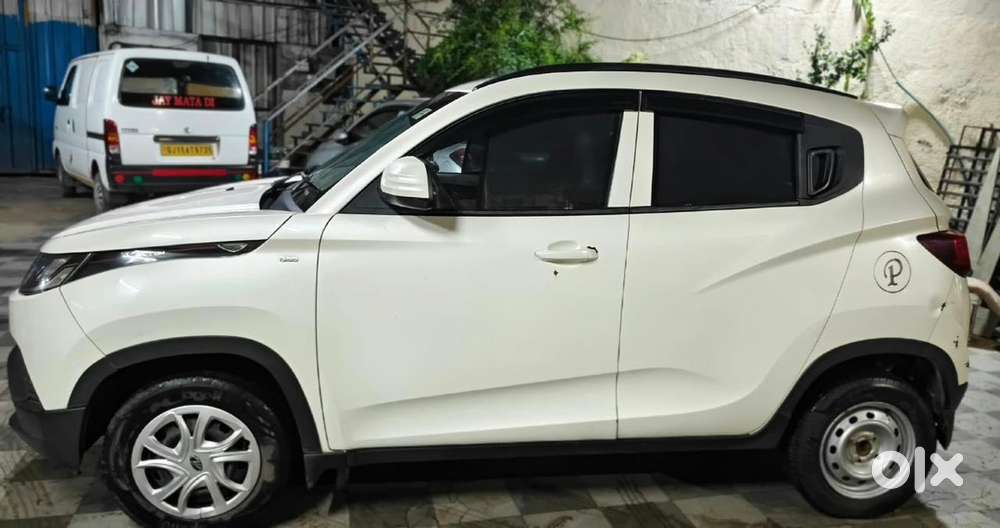 Mahindra Kuv 100 2016 Petrol