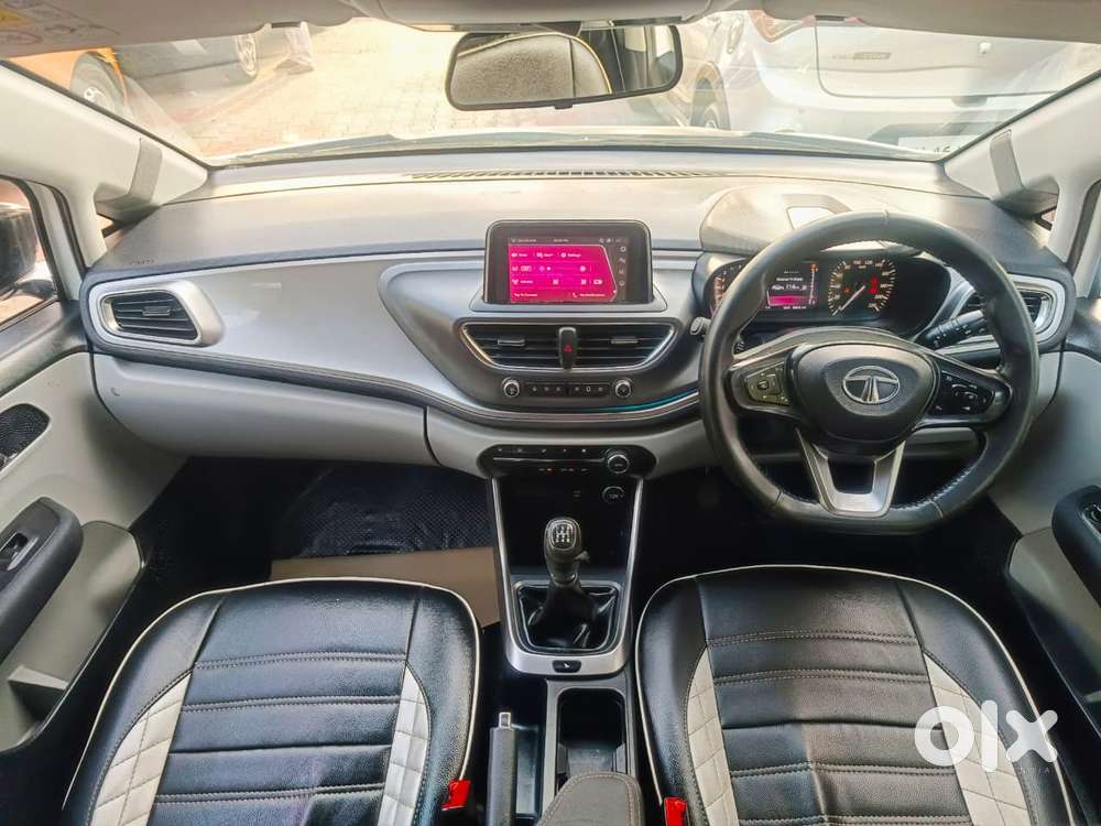 Tata Altroz, 2020, Petrol