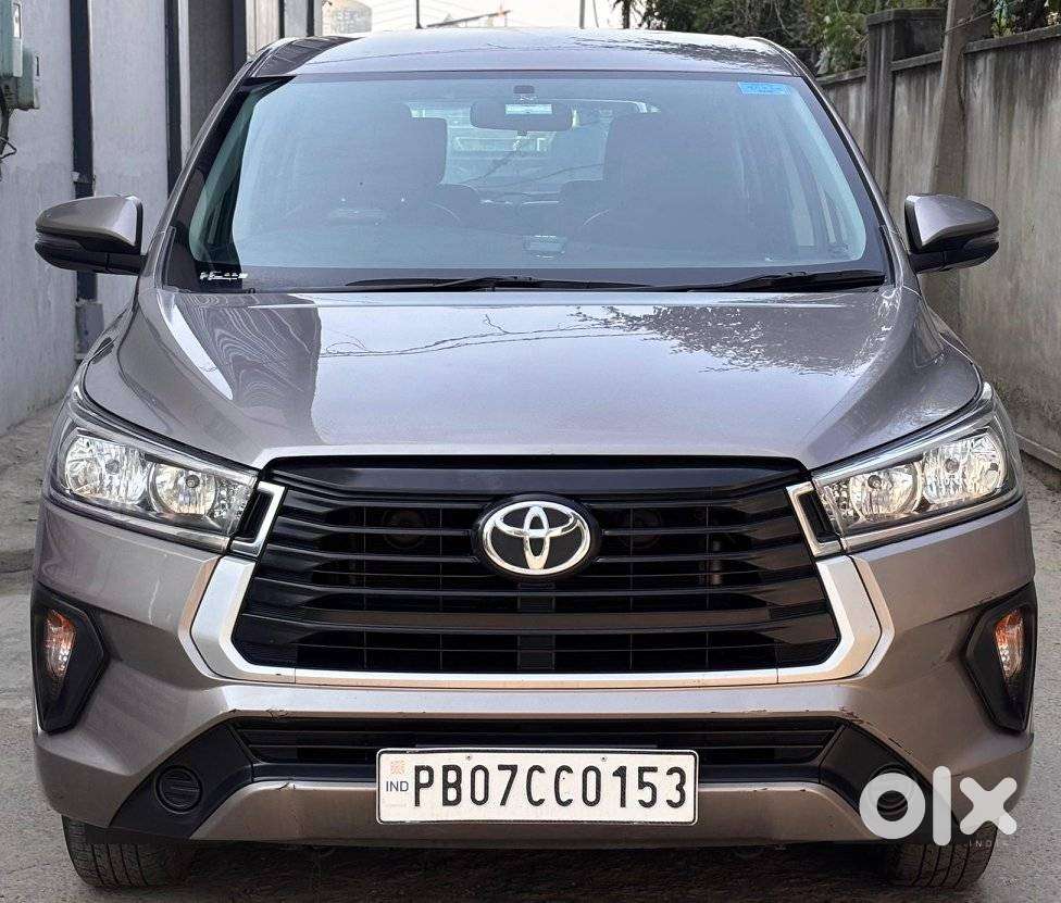 Toyota Innova Crysta, 2022, Petrol