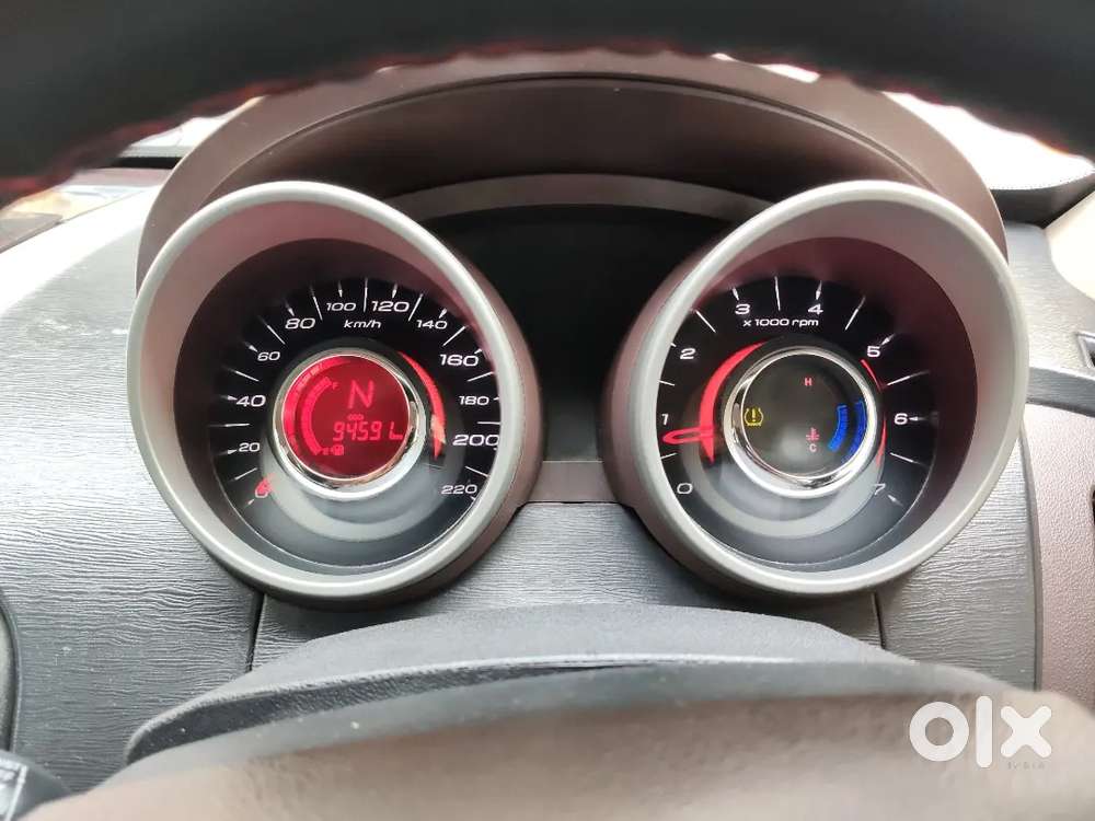 Mahindra Xuv500 2.2 W8 2014